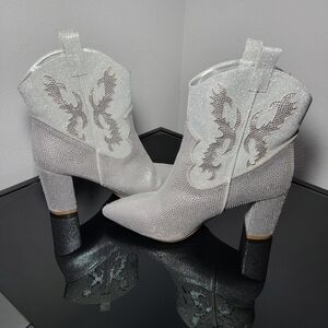 Altar'd State Silver Rhinestoned Sparkly Heeled Cowboy Boots Size 9
